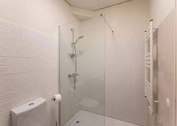 Tasteful 2br Flat In Art District By Lovelystay *