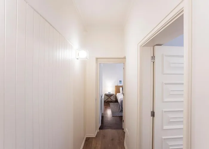 Tasteful 2br Flat In Art District By Lovelystay *