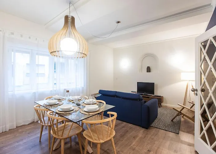 Tasteful 2br Flat In Art District By Lovelystay *