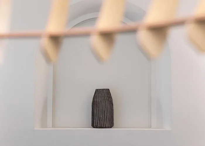 Tasteful 2br Flat In Art District By Lovelystay Διαμέρισμα