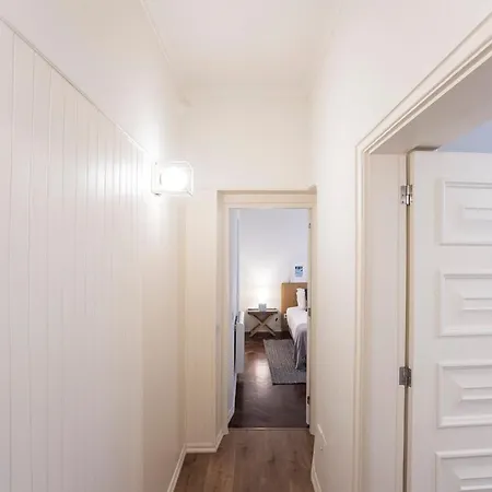 Tasteful 2br Flat In Art District By Lovelystay *