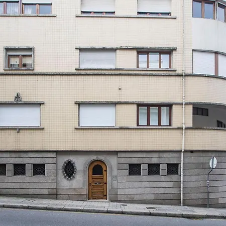 Tasteful 2br Flat In Art District By Lovelystay *