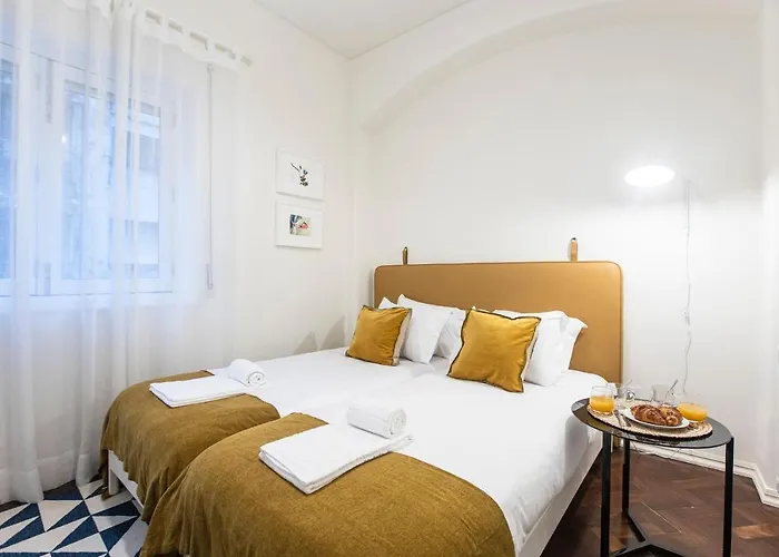 Tasteful 2br Flat In Art District By Lovelystay